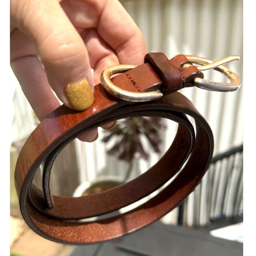 VTG Casual Corner 100% Saddle Brown Leather Gold Tone Metal Buckle & Catch SZ M